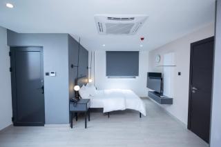 Bankable Roomzzz - Accra - 4