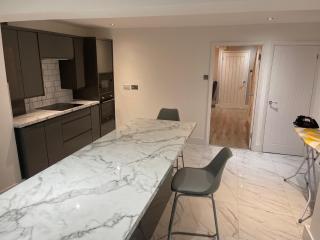 Your Comfort and Serenity - Thamesmead - 3