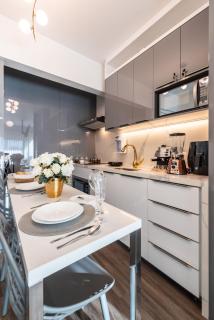 Rosemari's Apartments Studios Luxury - 4