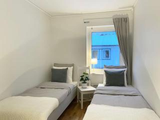 Lovely family apartment in the heart of Ljugarn - 2
