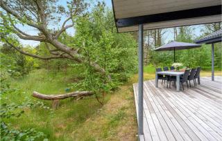 Three-Bedroom Holiday Home In Albak - 1