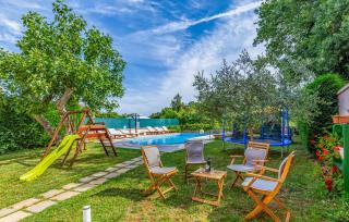 Holiday Home Pula 23 With Outdoor Swimmingpool - Pula - 4
