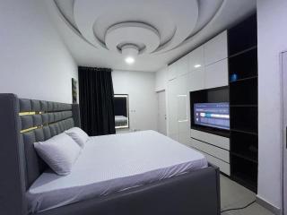Deluxe Lakeview in Osapa London, Lekki - Lekki - 3