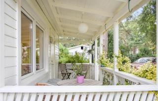 Stunning Home In Höllviken With Wifi - 1