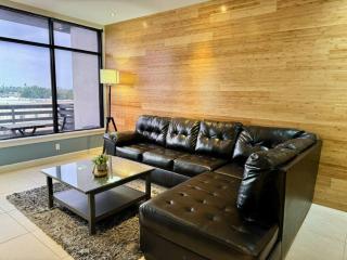 Luxury Condo with Pool and Jacuzzi - 8