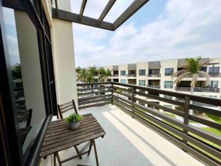 Luxury Condo with Pool and Jacuzzi - 2