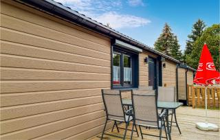 Stunning StaCaravan In Lohmen Am See - Garden - 9