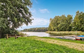 Stunning StaCaravan In Lohmen Am See - Garden - 3