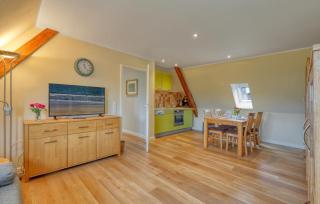 3 Bedroom Gorgeous Apartment In List - 1