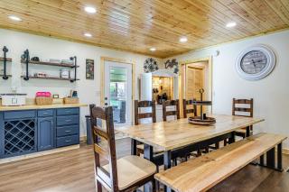 Modern Sevierville Cottage w/ Hot Tub + Game Room - 1