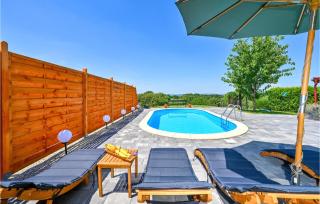 Nice Home In Falinic Breg With Jacuzzi - Kolarovec - 1