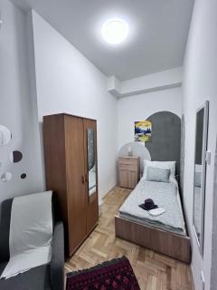 M&Ns - Budapest - 7