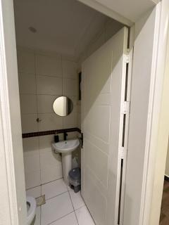 Studio with smart entry - 6