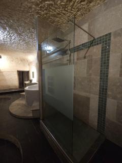 Troglodyte Baths - Saint-Étienne-de-Chigny - 9