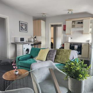 Cottage style 2 Bedroom Apt in City, near Utilita Arena & Free Parking - 6