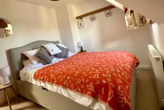 Holly Cottage - 3