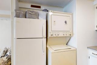 Ocean Point III 320 - 1