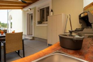 Relaxing Holiday Apartment - Kornić - 4