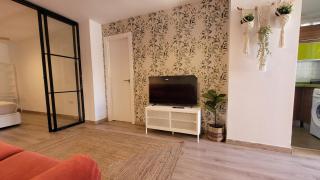 "COZY HOME", TERRACE, PARKING and POOL - 1