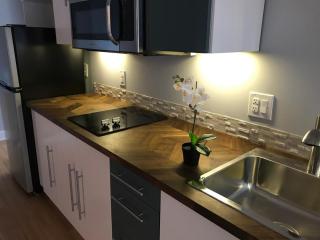 Private Room with Private Bathroom - Danbury - 2