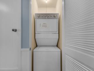 Blue Surf Townhomes 04 by Newman-Dailey - 5
