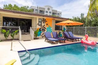 3 bdr House 4min walk to the Beach with Pool,Tiki canal boat dock - Deerfield Beach - 4