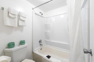 Budgetel Inn and Suites - Atlanta - 8