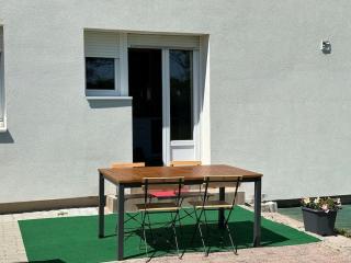 Appartement complet 2 chambres - - 8