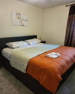 3 bedrooms 2 bathrooms, free Driveway parking, 2 min to Ohio state Univrrsity, AC, free wi-fi, washer and dryer, ExpoCenter, Bus stop, University shuttle, Riverside Methodist Hospital - Columbus - 7