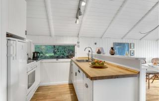 Beautiful Home In Humble With Wifi - 4