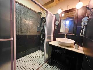 Heritage Hideaway Retreat - George Town - 7