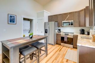 Peaceful Hendersonville Home Less Than 2 Mi to Main St! - Hendersonville - 9