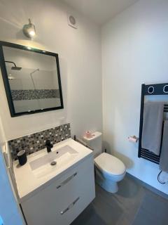 Beau studio neuf et équipé - 5