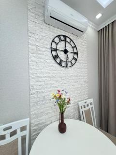 New White and Cozy Apartment in Centre, New Buiding - 3