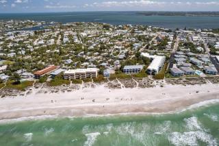 White Pelican - 1000 Feet to the Beach - Holmes Beach - 8