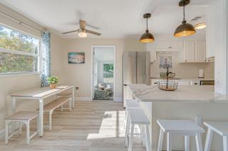 Chic Port Charlotte Home about 9 Mi to Englewood Beach - Englewood - 4