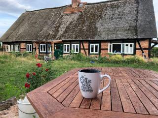 Haus an Fluss und See - 7