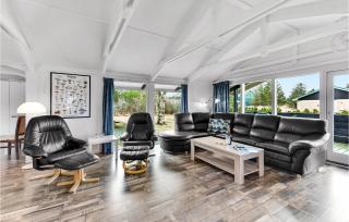 Five-Bedroom Holiday Home In Blokhus - Blokhus - 8