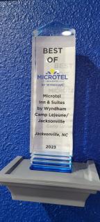 Microtel Inn & Suites by Wyndham Camp Lejeune/Jacksonville - Jacksonville - 9