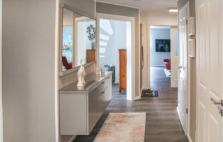Gorgeous Apartment In Elmenhorst - 6