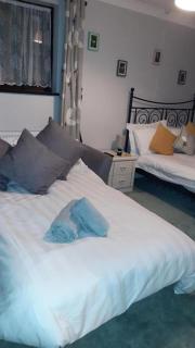 Eden House Retreat - Whitland - 6