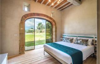 5 Bedroom Gorgeous Home In Arezzo - 4