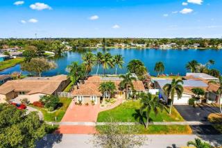 Modern, 4B&3B with Pool and Lake - Pembroke Pines - 3