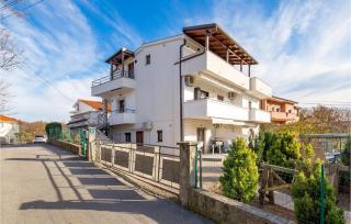 Beautiful Apartment In Rijeka - Rijeka - 1