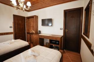 City Street Hotel - Gjirokastër - 2