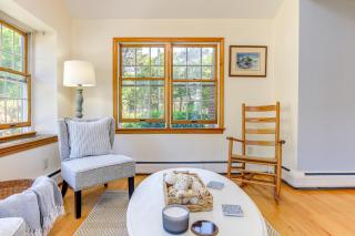 3 Mi to Beaches South Yarmouth Gem with Game Room - South Yarmouth - 4
