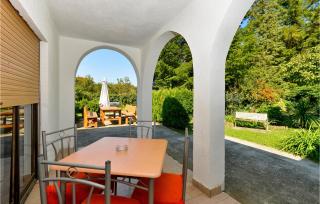 Amazing Home In Ivanska With Kitchen - Ivanska - 3