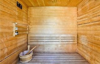 Amazing Home In Ivanska With Kitchen - 6