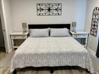 Dog Friendly Home With Fenced Yard & Work Spaces - 7