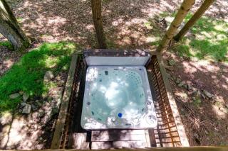 Hot Tub l Walk to Lake Harmony l Minutes to Ski - 7